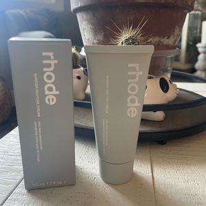 Hailey Bieber Rhode barrier restore cream brand new never opened